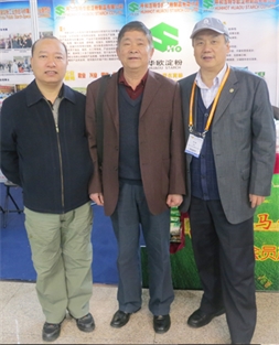 Visiting China Potato Expo together with Mr. Sun Mingdao (secretary-general of C